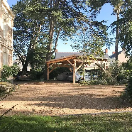 Maison De Maitre Avec Piscine Et Jardin - Coeur Des Coteaux Du Layon, Proche Angers Et Saumur - Fr-1-622-55 B&B *